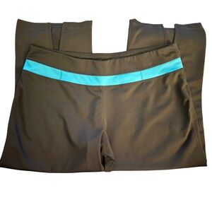 CALVIN KLEIN PERFORMANCE QUICK DRY CAPRI